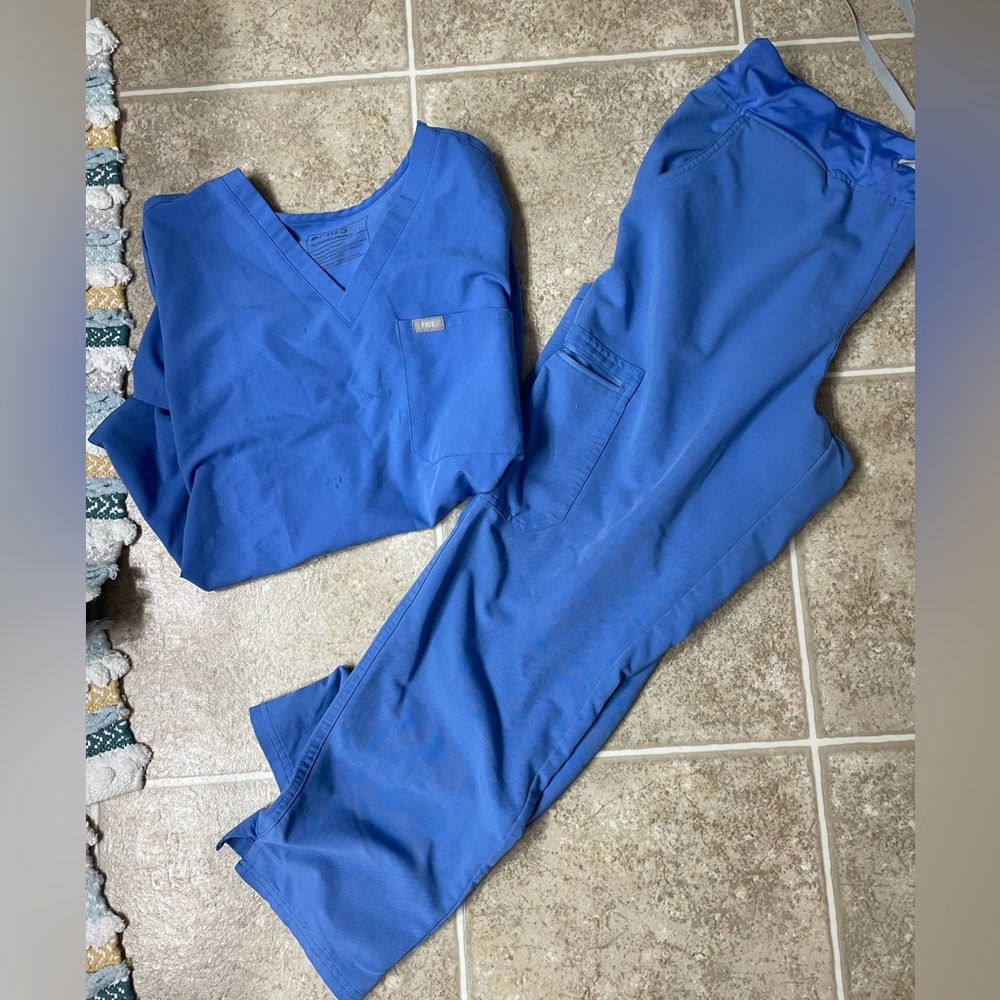 FIGS Scrub Set in Ceil